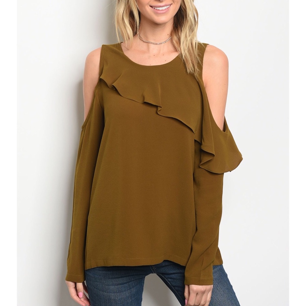 | LAYERED COLD SHOULDER TOP |